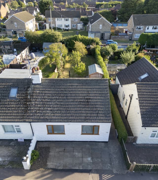 Mostyn Avenue - Photo 1