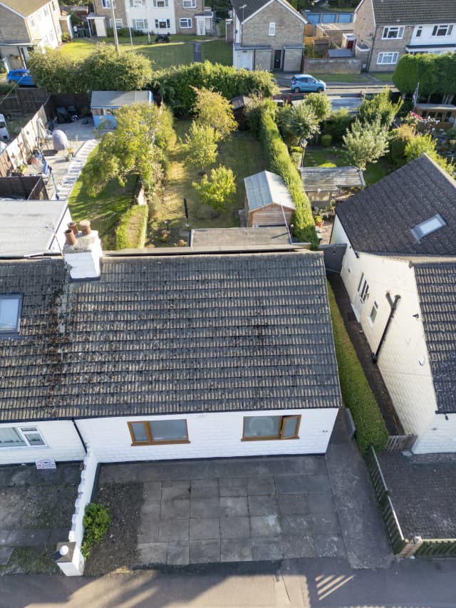 Mostyn Avenue - Photo 2