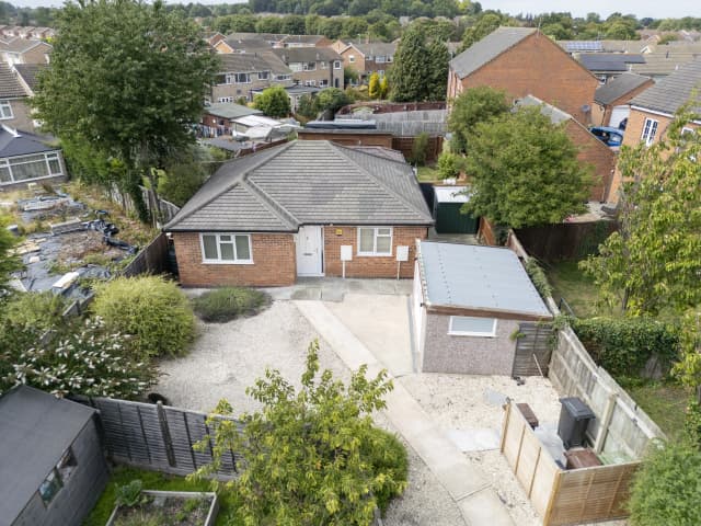 Thorpe Acre - Photo 1